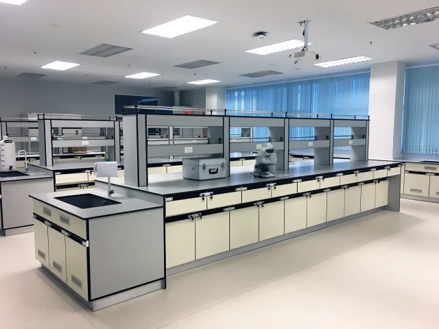 Laboratory Bench Systems